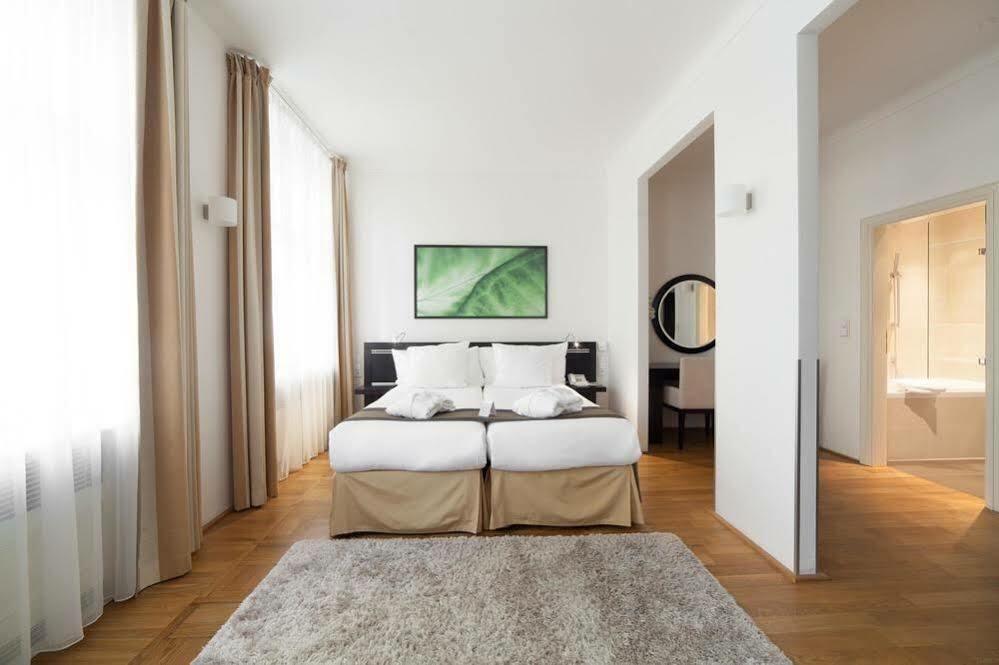 Aparthotel Golden Angel By Adrez 4*
